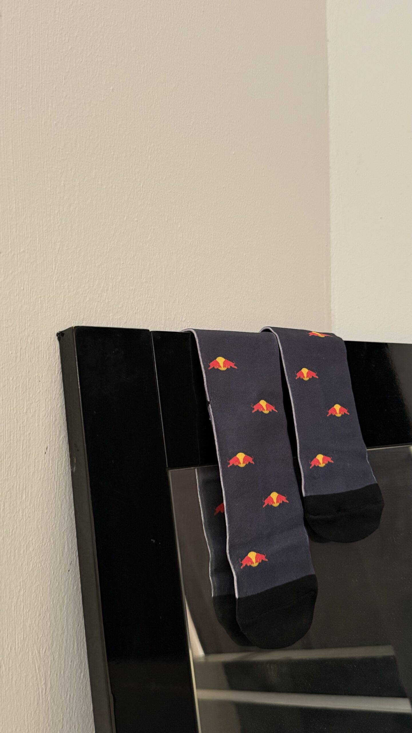img_3682 Redbull Socks - الصورة 1